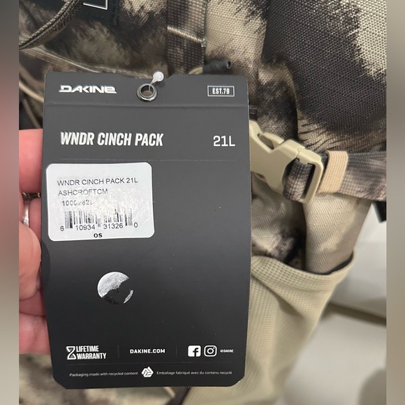 Dakine windr cinch 21L - Picture 5 of 7